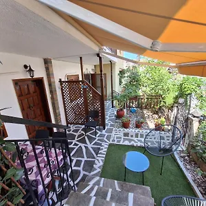 Appartamento Zefyros Studios, Neos Marmaras