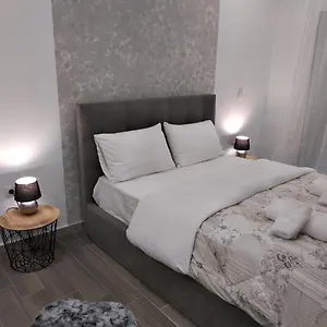 Διαμέρισμα Navarino Jacuzzi Studio, Θεσσαλονίκη